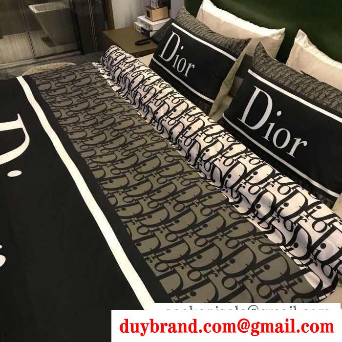 秋のおしゃれをもっと楽しめる 2019秋冬におすすめ着こなし ディオール dior 寝具4点セット