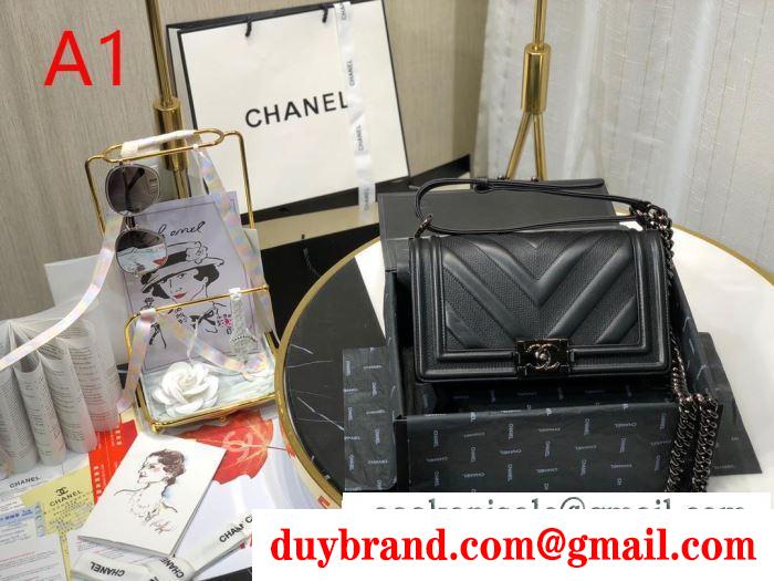 季節感溢れる秋らしいコーデ  chanel 斜め掛けバッグ 3色可選 2019秋冬におすすめ着こなし