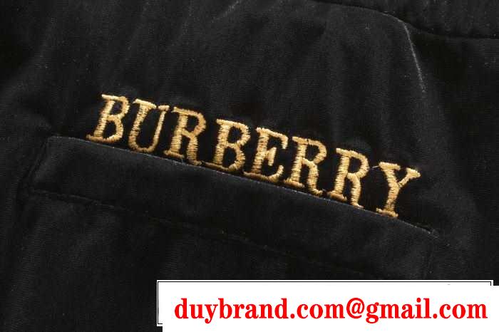 雰囲気も感じさせるアイテム　秋冬 burberry バーバリー 上品な形　ジャージセット