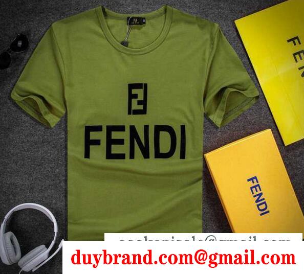 完売品　 fendi フェンディ スーパーコピー 　幅広い世代に愛され続ける半袖tシャツ 4色可選