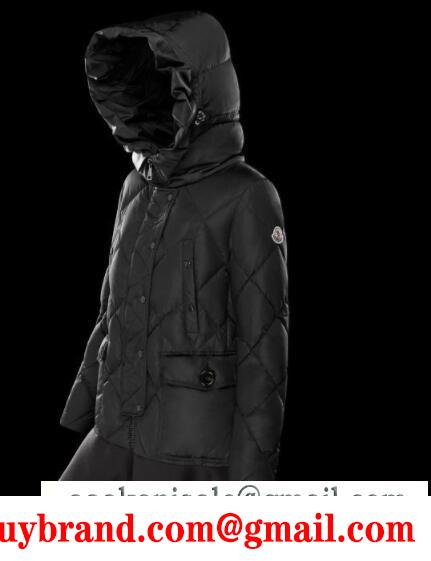 すっきりとしたモンクレールレディースダウンジャケットヴォロゲッテMONCLER vaulogette ダウンコート