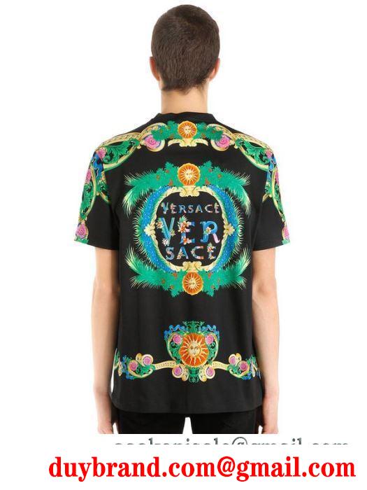 ピュアな印象にVERSACE ヴェルサーチ ｔシャツ コピー 快適 個性派 流行り トップス 人気 メンズ 18夏新款