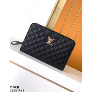 Louis Vuitton Da bê đen lớp đầu dập vân caro, hàng hiệu cao cấp phiên bản mới túi cầm tay, độ bóng đẹp sang trọng, phiên bản đẳng cấp tuyệt đối, lót vải sợi cao cấp, phụ kiện kim loại chính hãng, chất lượng tuyệt vời. Kích thước: 25.5x17x5 cm